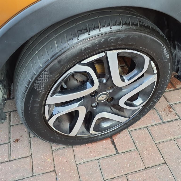 2018 68 RENAULT CAPTUR 0.9 TCE ENERGY ICONIC SUV 5DR PETROL MANUAL EURO 6 (S/S) 