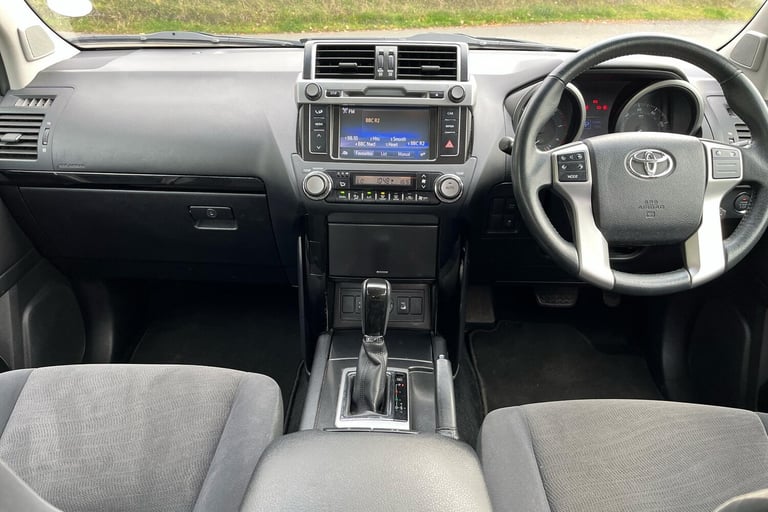  Toyota Land Cruiser 2.8d Active Suv 5dr Diesel Auto 4wd Euro 6 7 Seats 177 Ps