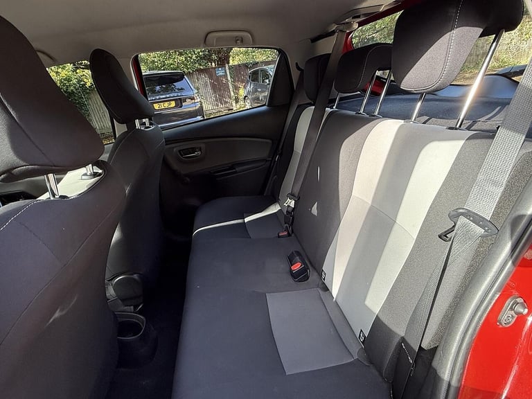 2019 Toyota Yaris 1.5 VVT-i Icon Tech Euro 6 5dr HATCHBACK Petrol Manual