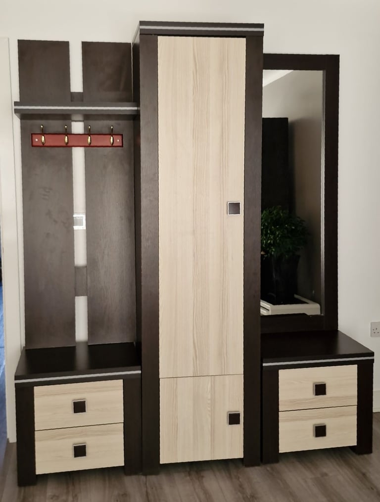 image for Really nice hallway unit!!!