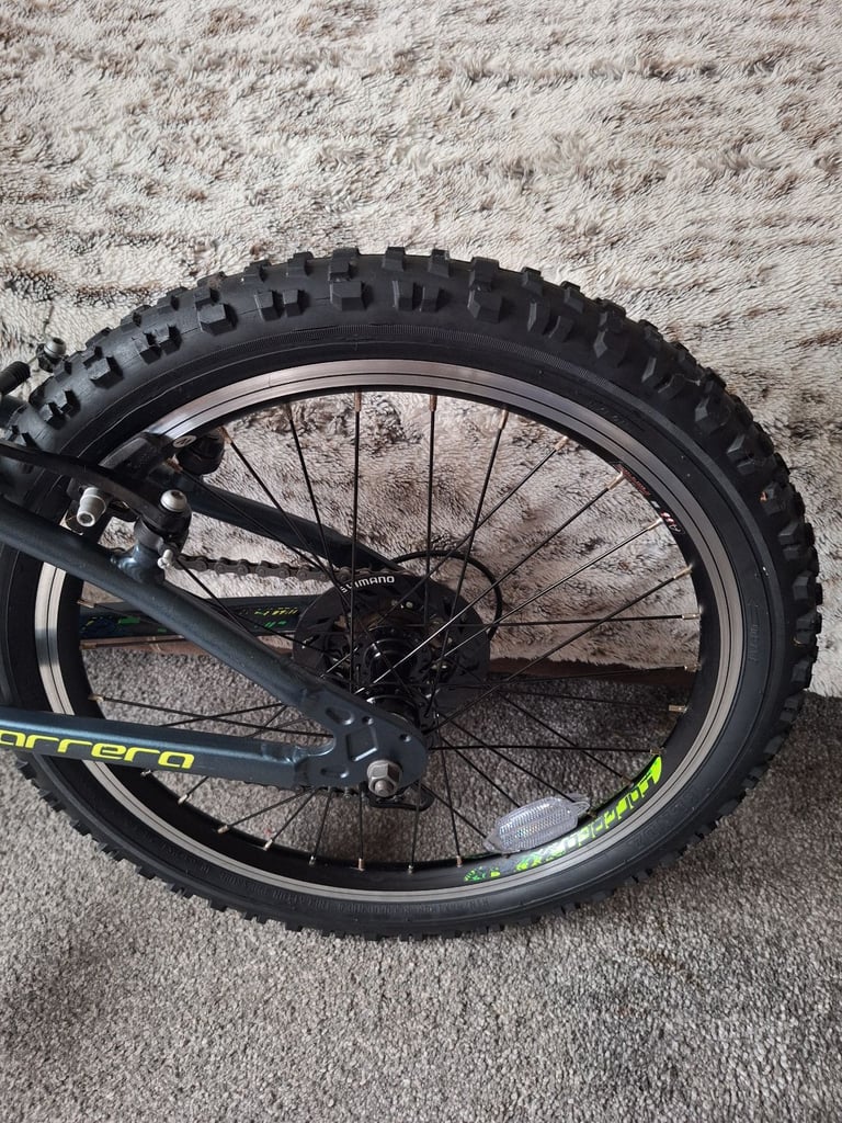 Carrera Blast junior mountain 20 inch wheels 7 speed as new currently £315 in Halfords 
