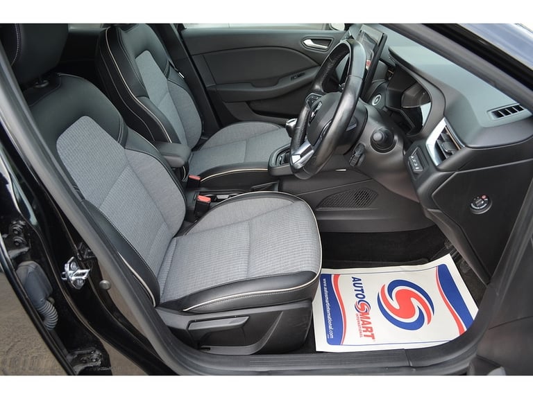 2021 Renault Clio TCe Lutecia Hatchback Petrol Manual