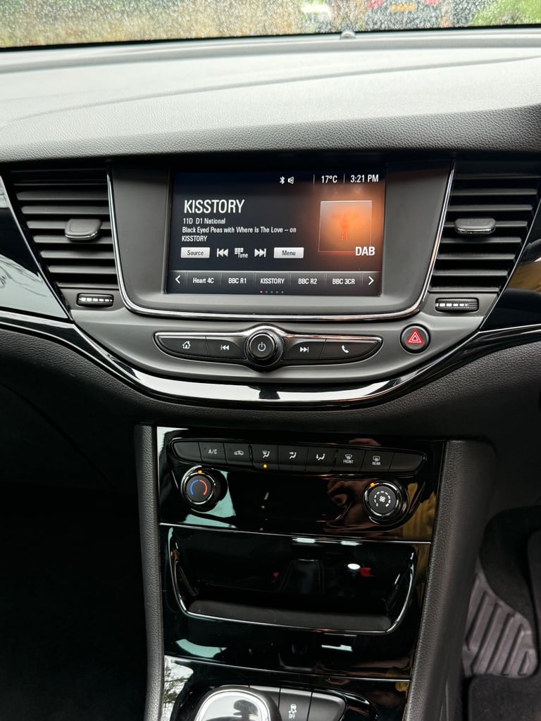 Vauxhall, ASTRA, Hatchback, 2017, Manual, 1399 (cc), 5 doors