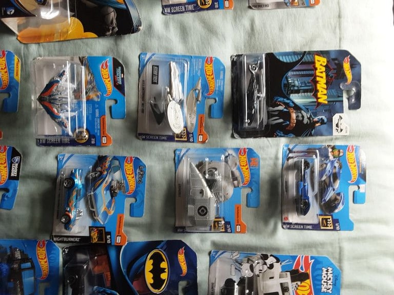 100 Hotwheels Character Collectors Cars 