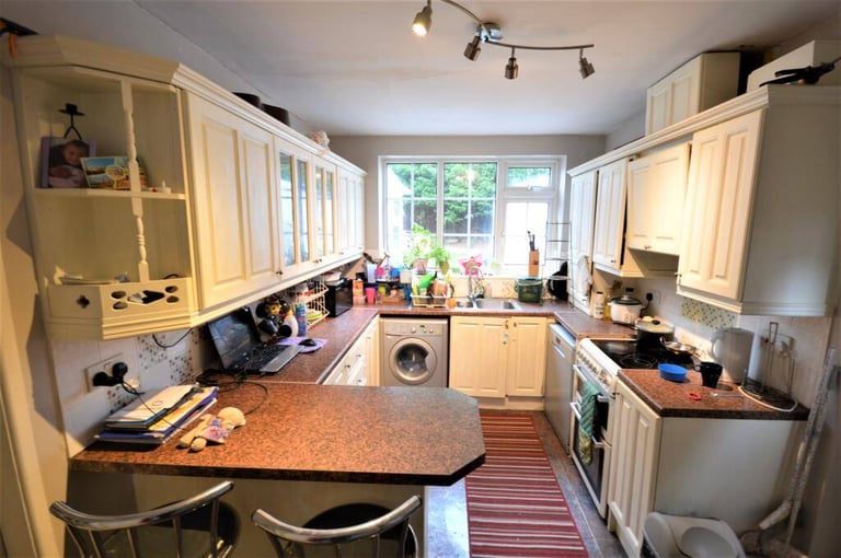 3 Bed Semi-Detached House Blythe Avenue SK7