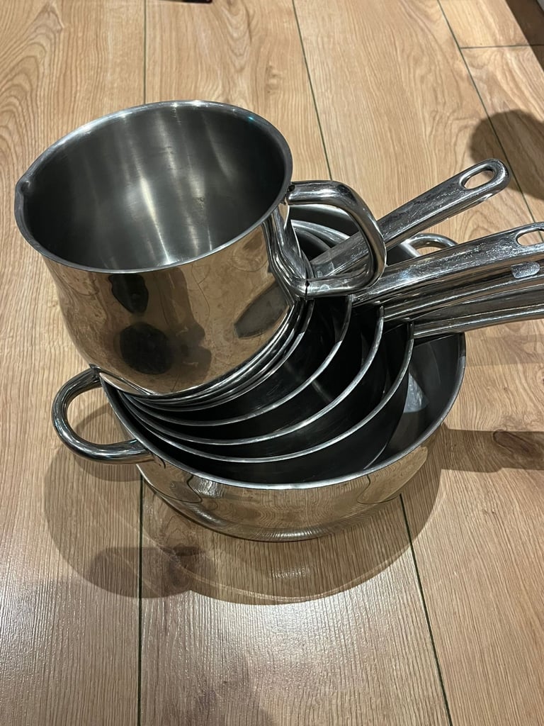 Set of 6 Stellar Stainless Steel Saucepans – Excellent Condition – Some Lids – Non-Induction