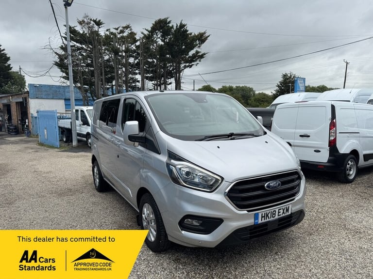 Ford Transit Custom 300 LIMITED L1 H1 CREW VAN AIR CON FULL FORD SERVICE HI