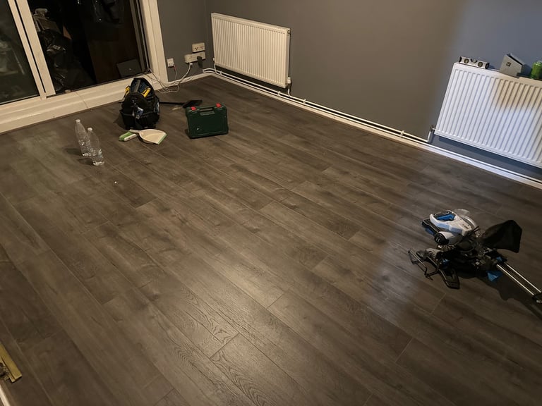 Laminate Herringbone Vinyl Flooring Paint Wallpaper Wall panelling 