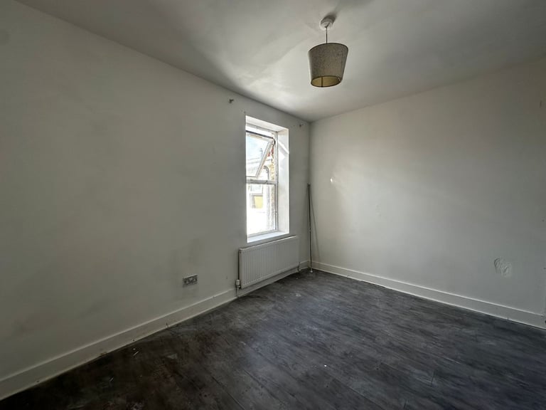 ✨ Spacious 1-Bedroom Flat in a Prime Sutton Location ✨
