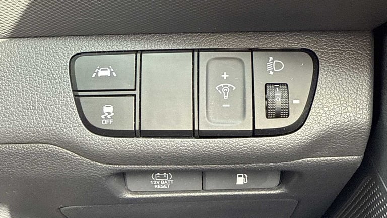 2022 Hyundai IONIQ 1.6 GDi Hybrid Premium SE 5dr DCT Hatchback Hybrid Ele Automatic