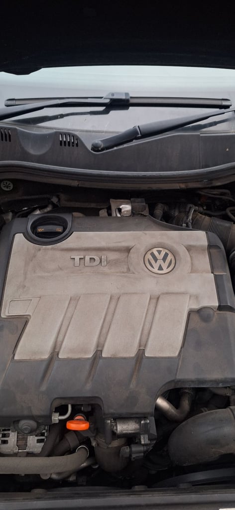 Volkswagen, PASSAT, Saloon, 2010, Manual, 1968 (cc), 4 doors