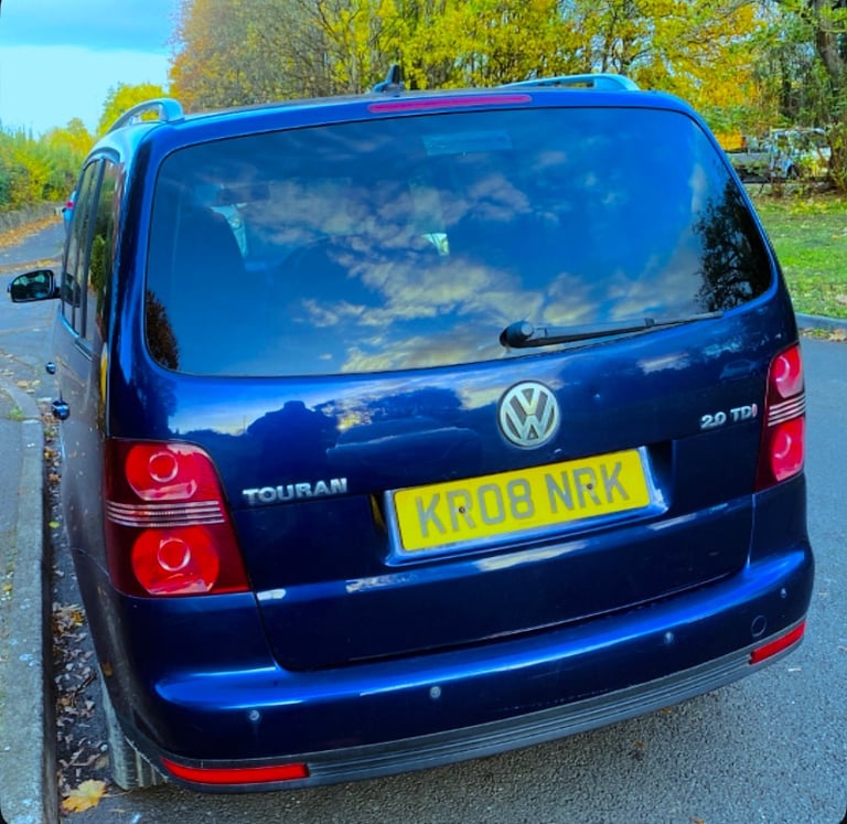 TOURAN automatic 7SEATER FAMILY car 