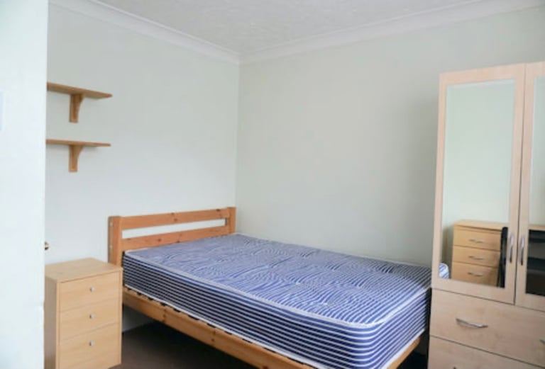 image for 6 bedroom, 1 room available for female student