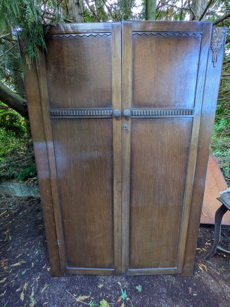 Oak wardrobe 