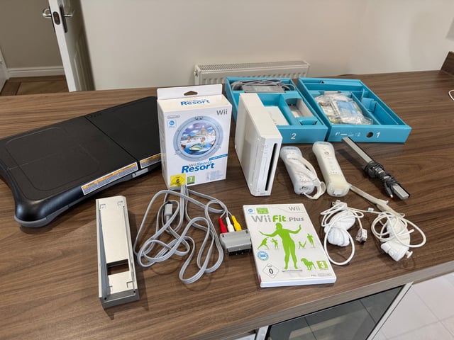 Wii Sports Balance Board Nintendo Wii Fit Plus Console Bundle