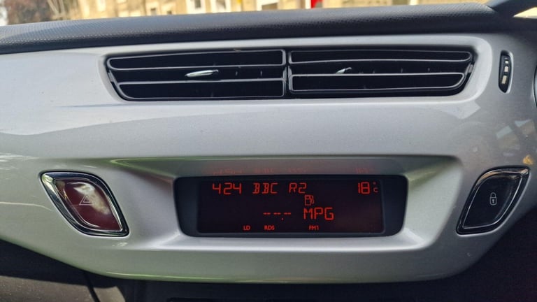 2014 Citroen DS3 1.2 VTi DSign Plus Euro 5 3dr HATCHBACK Petrol Manual