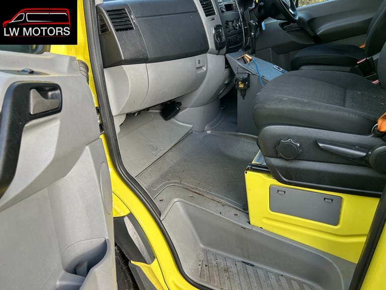 MERCEDES BENZ SPRINTER 519 CDI DIRECT EX AMBULANCE SERIVICS 2017 17 REG EURO 6