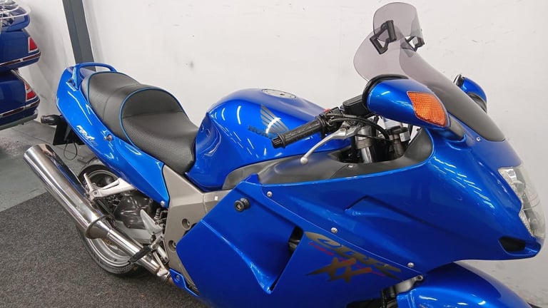 HONDA CBR1100XX ** 12 MONTH MOT - CRASH BOBBINS - REAR HUGGER ** 