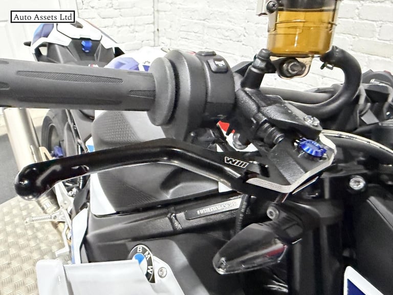 2024 BMW M 1000 R 1000 Naked Petrol Claw-shifted Euro 5 (209 ps) Naked Petrol Manual