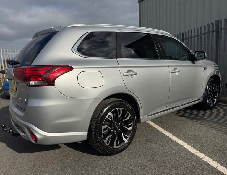 2018 Mitsubishi Outlander 2.0 HYBRID AUTOMATIC 4WD ESTATE Petrol Parallel Phev Automatic