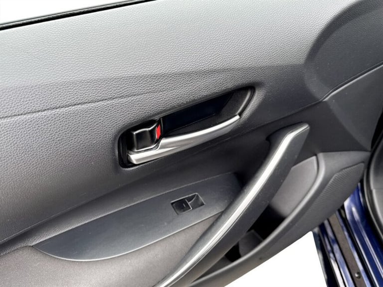  Toyota Corolla VVT-h Icon Tech Hatchback HYBRID Automatic
