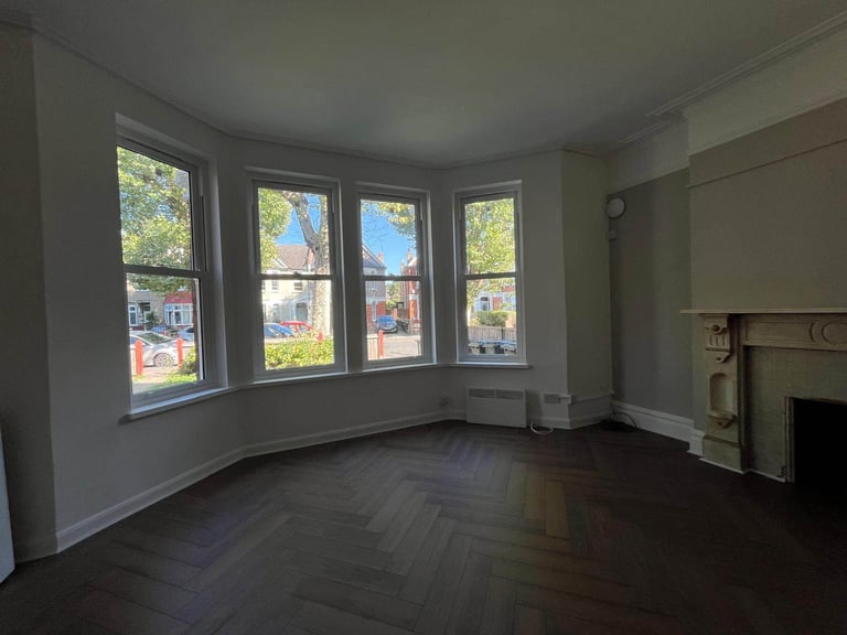 Large self‑contained studio - DSS Considered