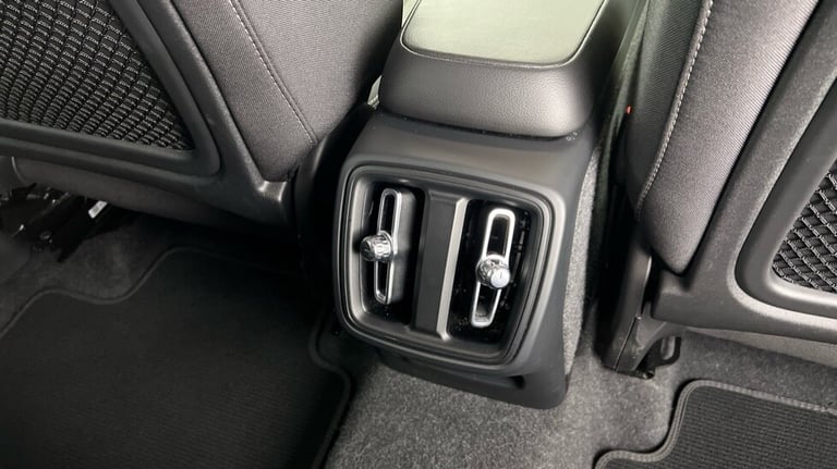 2024 Volvo XC40 Plus, B4 Mild hybrid, Petrol, Dark Estate Petrol Automatic