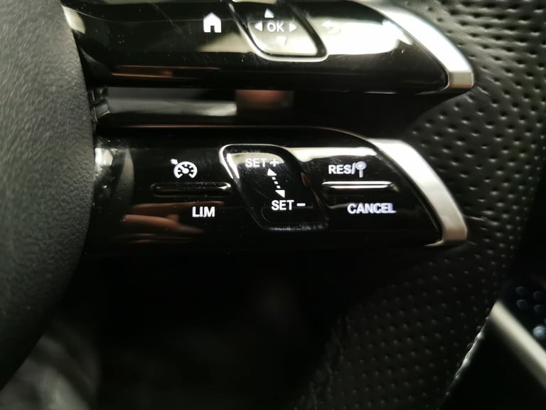 2022 Mercedes-Benz C Class 2.0 C300e 25.4kWh AMG Line (Premium) Saloon 4dr Petrol Plug-in Hybrid ...
