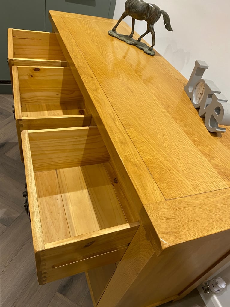 Large Oak Chest of Drawers 