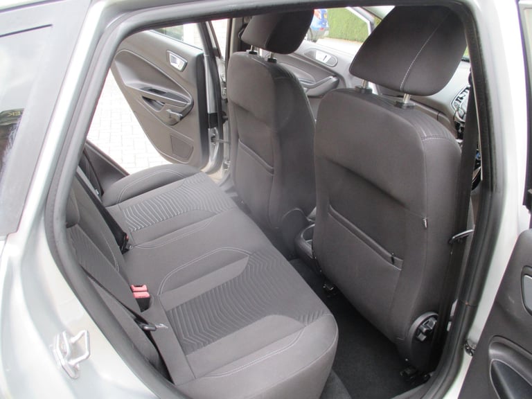 2014 Ford Fiesta 1.25 Zetec Euro 5 5dr HATCHBACK Petrol Manual