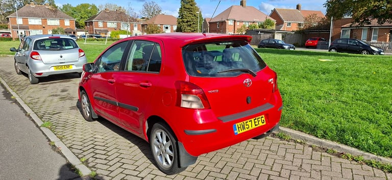 Toyota Yaris SR, 5 door Hatchback, 2007, Manual, 1.3 petrol.