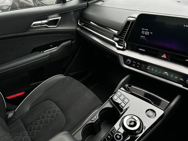 2025 Kia Sportage 1.6 h T-GDi GT-Line SUV 5dr Petrol Hybrid Auto Euro 6 (s/s) (207 bhp) SUV PETRO...