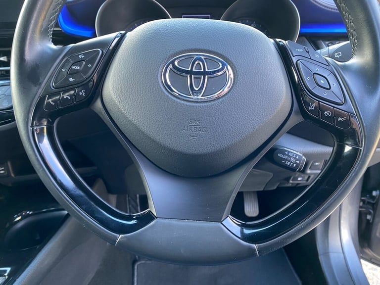 2017 Toyota C-HR 1.2 VVT-i Dynamic SUV 5dr Petrol Manual Euro 6 (s/s) (115 ps) HATCHBACK Petrol M...