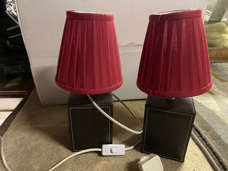 image for 2 bedside table lamps 