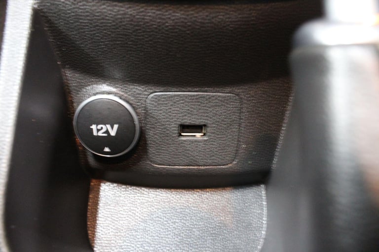 2017 Ford Fiesta 1.0T EcoBoost Titanium Euro 6 (s/s) 5dr HATCHBACK Petrol Manual