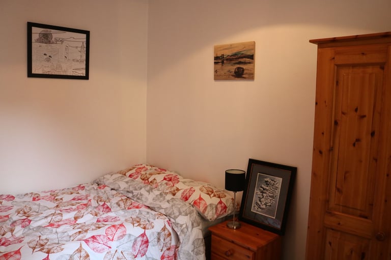 2-Bed Ground Floor Apartment – Fully Refurbished – Excellent Location (Off Dublin Road)