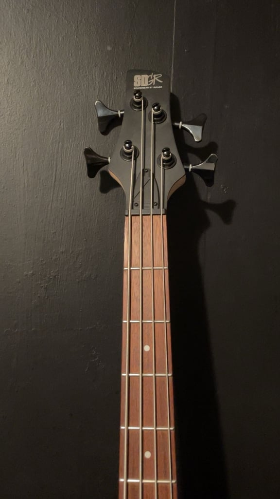 Ibanez 300eb Bass Guitar