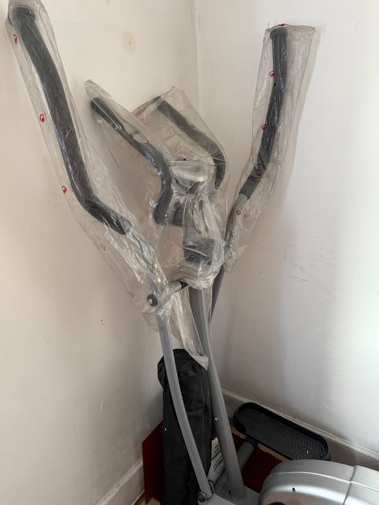 Sunny Health Fitness Elliptical Cross Trainer