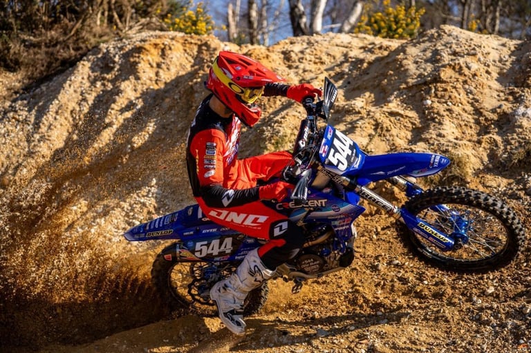 YAMAHA YZ 125 2025 - CRESCENT 3FLO TEAM REPLICA - BRAND NEW - SAVE OVER 700!