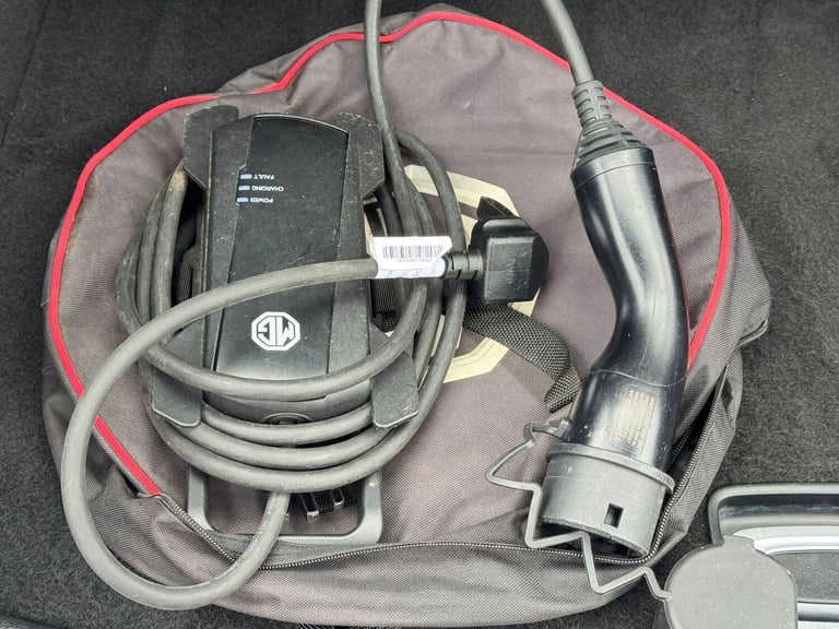 2022 MG MG HS 1.5 T-GDI 16.6kWh Exclusive Auto Euro 6 (s/s) 5dr ESTATE Petrol/Electric Hybrid Aut...