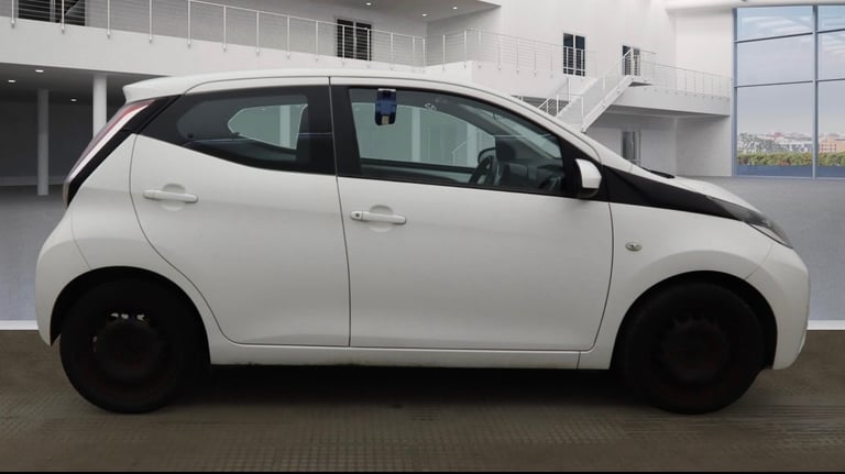 2015 Toyota AYGO 1.0 VVT-i X-Play 5dr HATCHBACK Petrol Manual