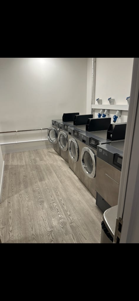 Westminster 1 bed with large terrace 