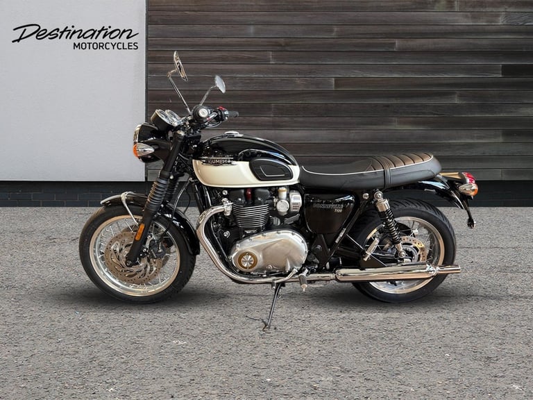 2025 Triumph Bonneville T120 PREMIUM TWIN COLOUR Petrol black 6 Speed