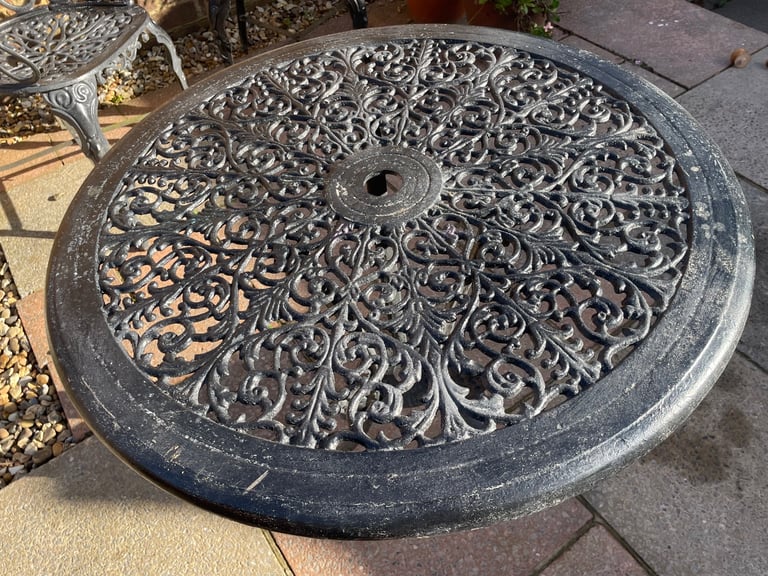 Vintage Metal Garden Table and Chairs Patio Furniture 