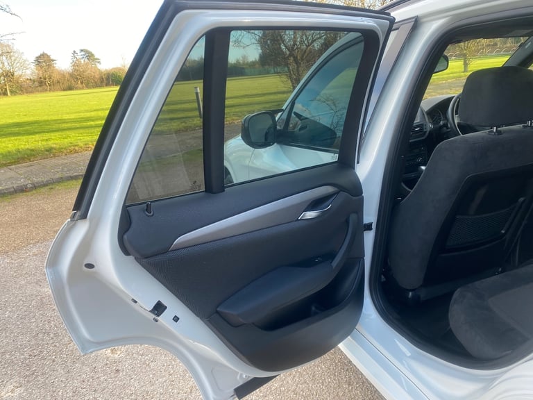 2011 BMW X1 2.0 sDRIVE 20I M SPORT AUTOMATIC PETROL 5dr  Petrol