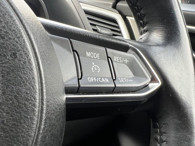 MAZDA MAZDA3 2.0 SKYACTIV-G SE-L Nav 2017