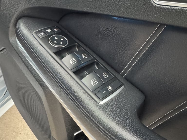 MERCEDES-BENZ E CLASS 2.1 E220 BlueTEC SE Silver Auto Diesel 2016