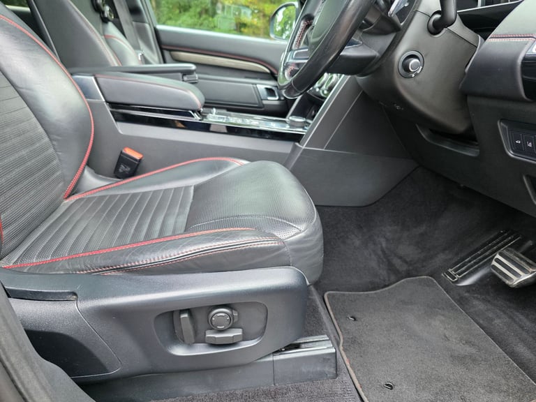  2017 Land Rover Discovery 3.0 TD6 HSE Luxury (7-Seater, Auto)