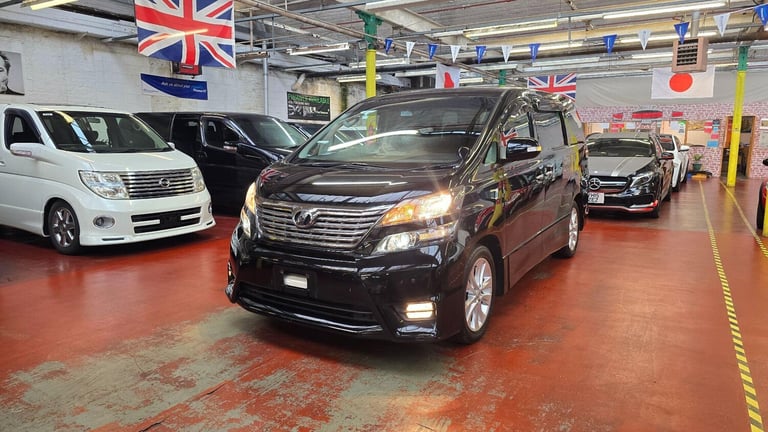 image for  Toyota Vellfire 2.4 Auto petrol 8 seats Ulez Free Petrol Automatic
