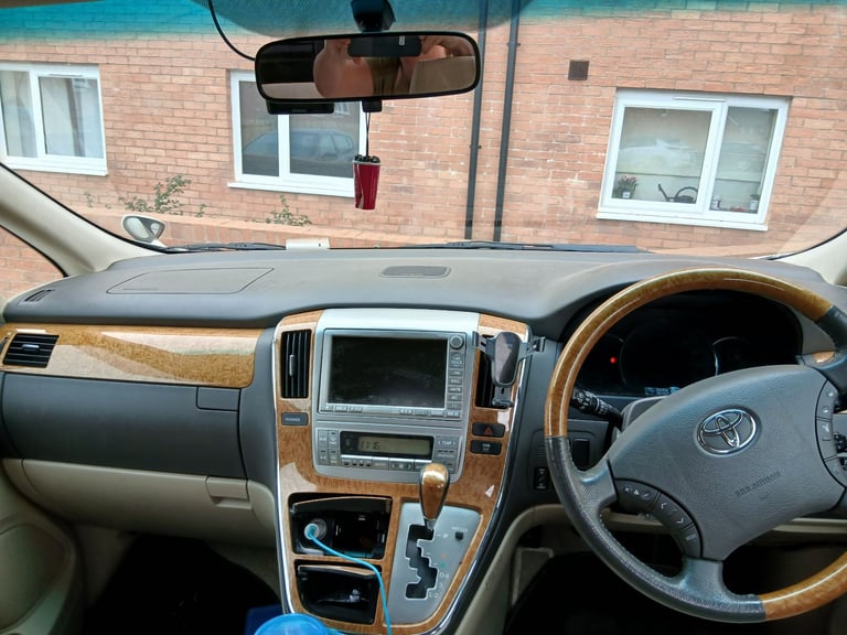 Toyota, 2006, 2990 (cc) automatic petrol 8 seats